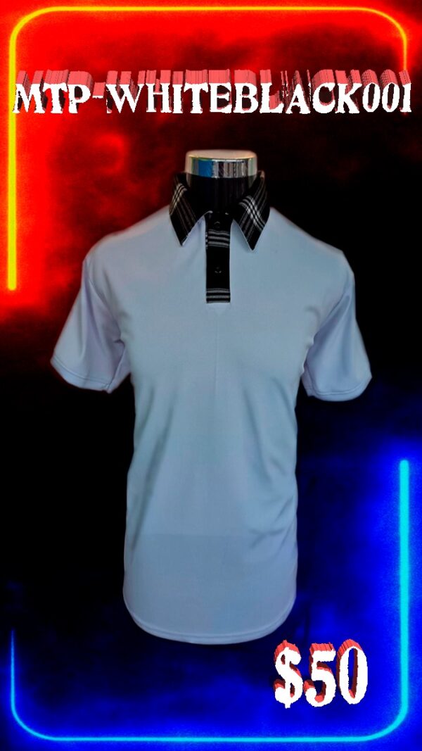 Camisa Polo Blanca con Cuello Típico